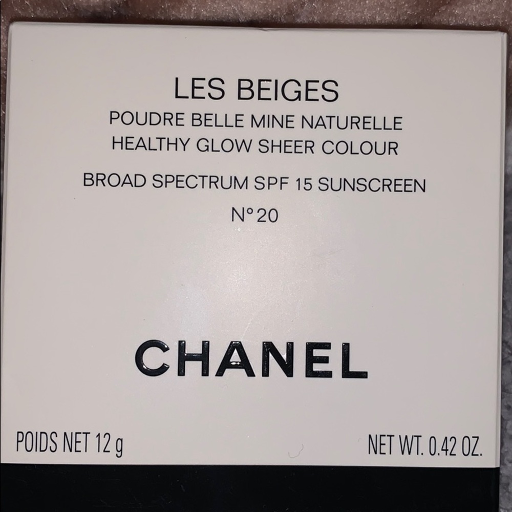 Chanel Les Beiges Healthy Glow Sheer Color - 20